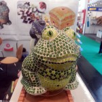 Alea Mosaic Spielwarenmesse 2014 Frosch aus Mosaik